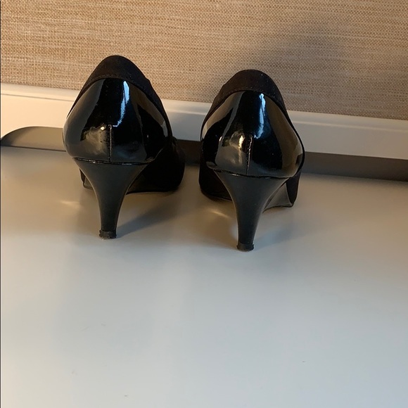 Ellen Tracy patent leather with suede-y fabric - Picture 3 of 5